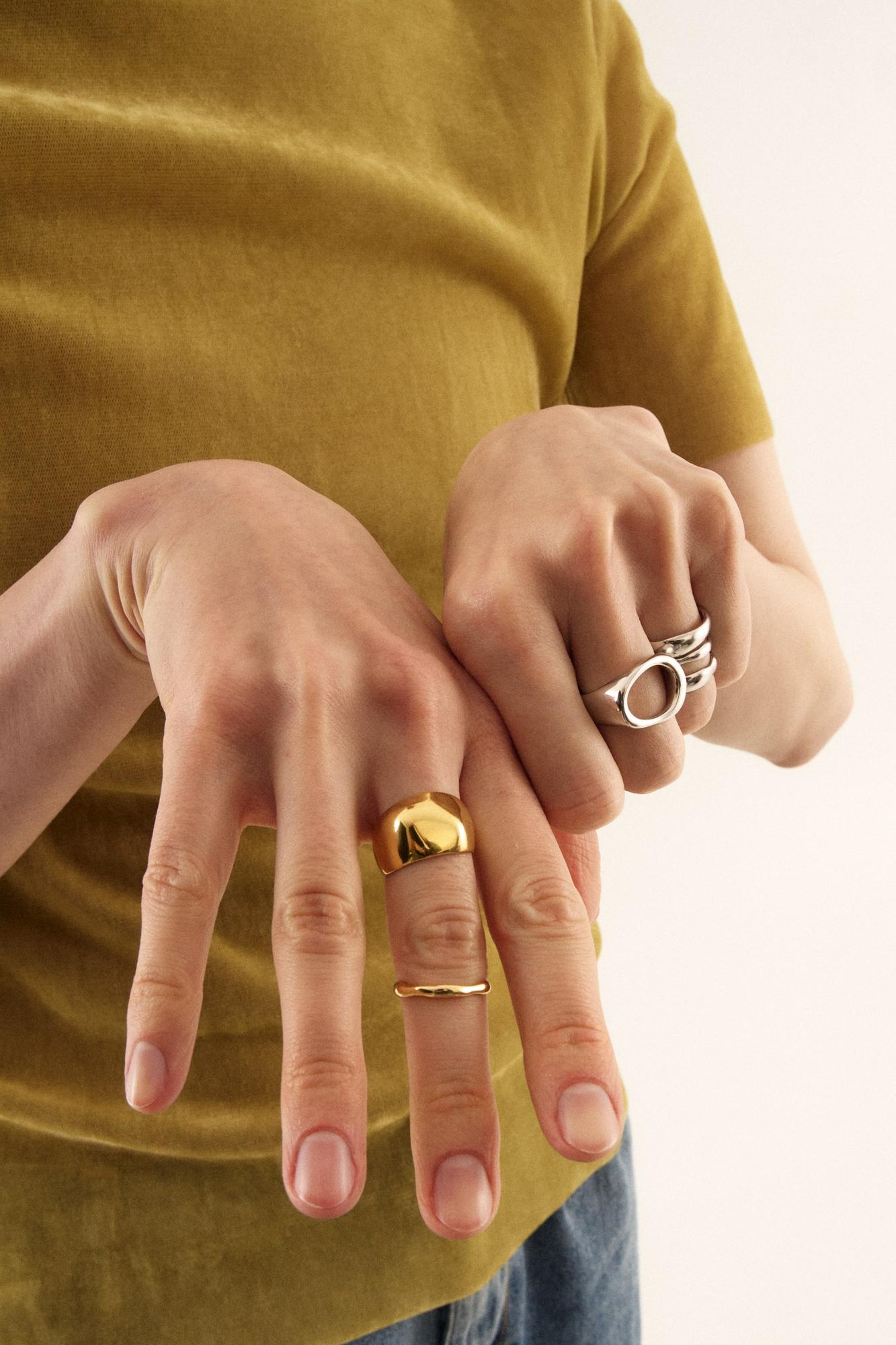 M.O.D Кольцо Fluid в позолоте