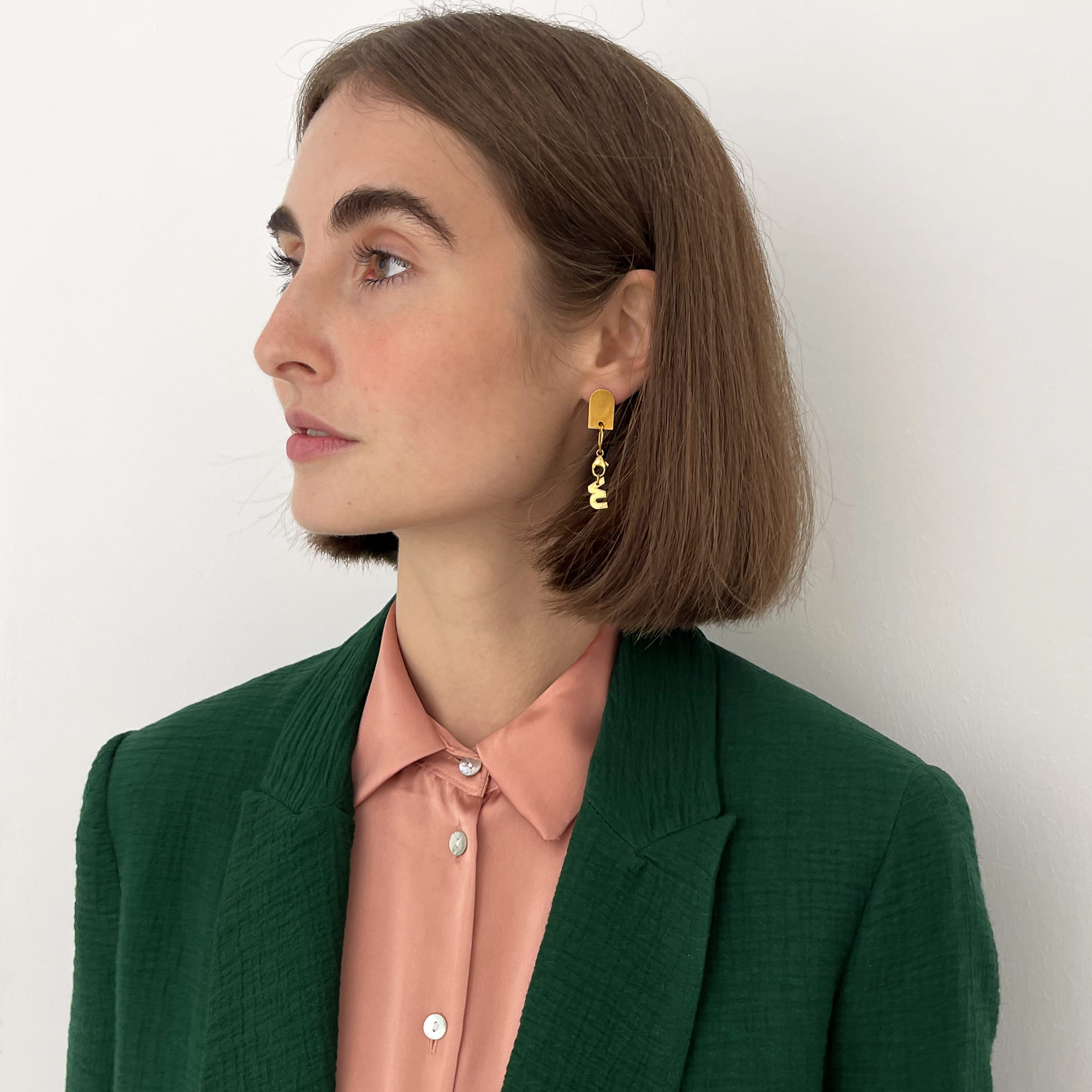 VU Моно-серьга VU