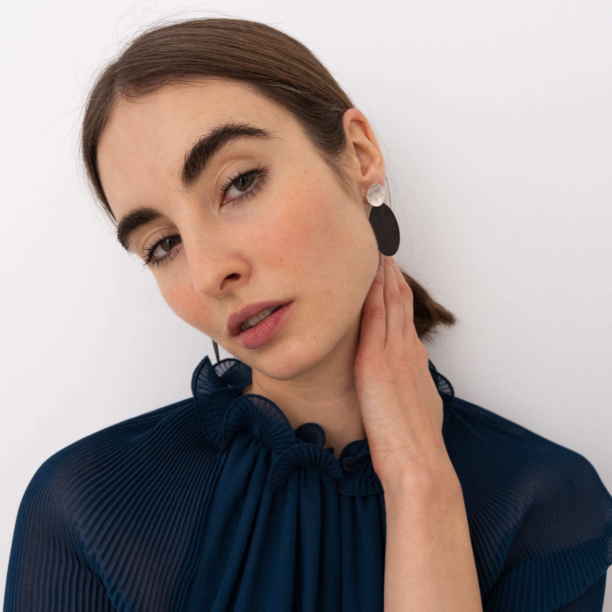 MINE Двойные серьги с глянцевым гвоздиком