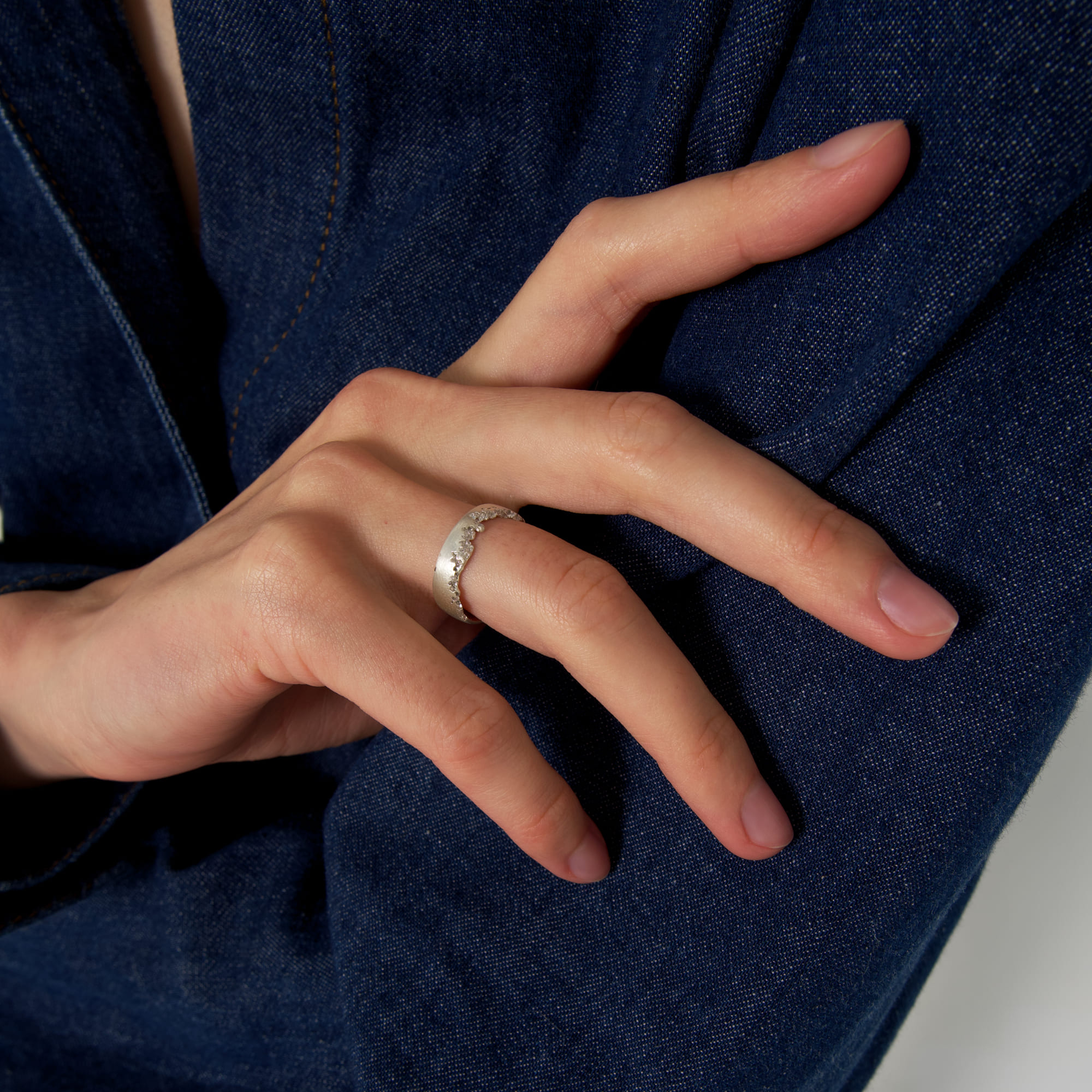 Most Art Metal Широкое кольцо с прозрачными фианитами