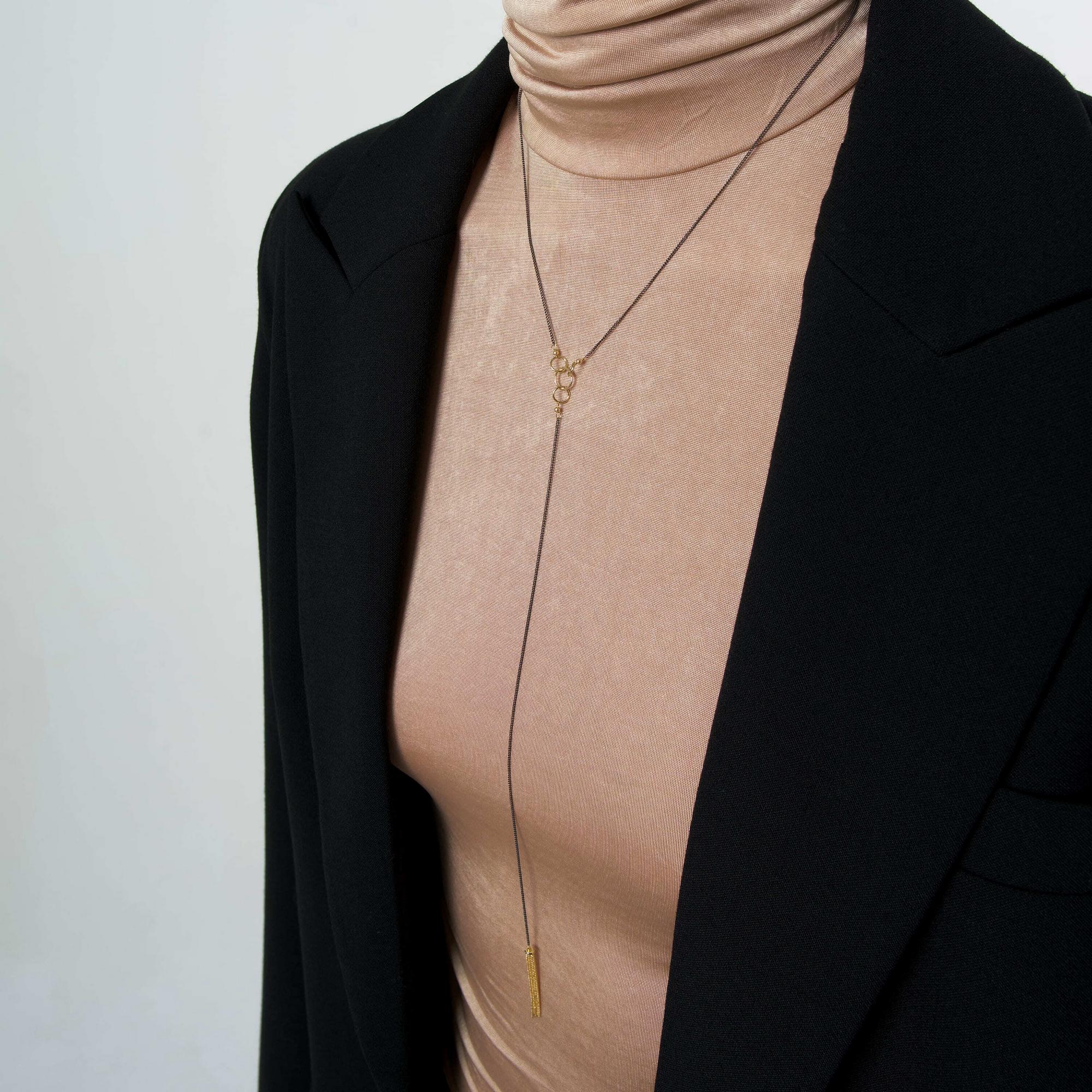 Natasha Gelb Подвеска Галстук