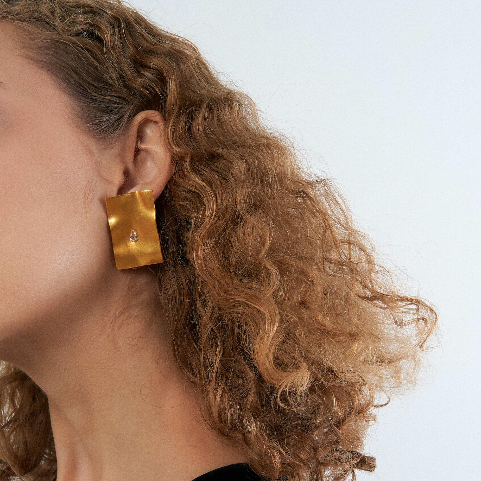 Verėvkina Treasures Серьги Слеза на шелке в позолоте