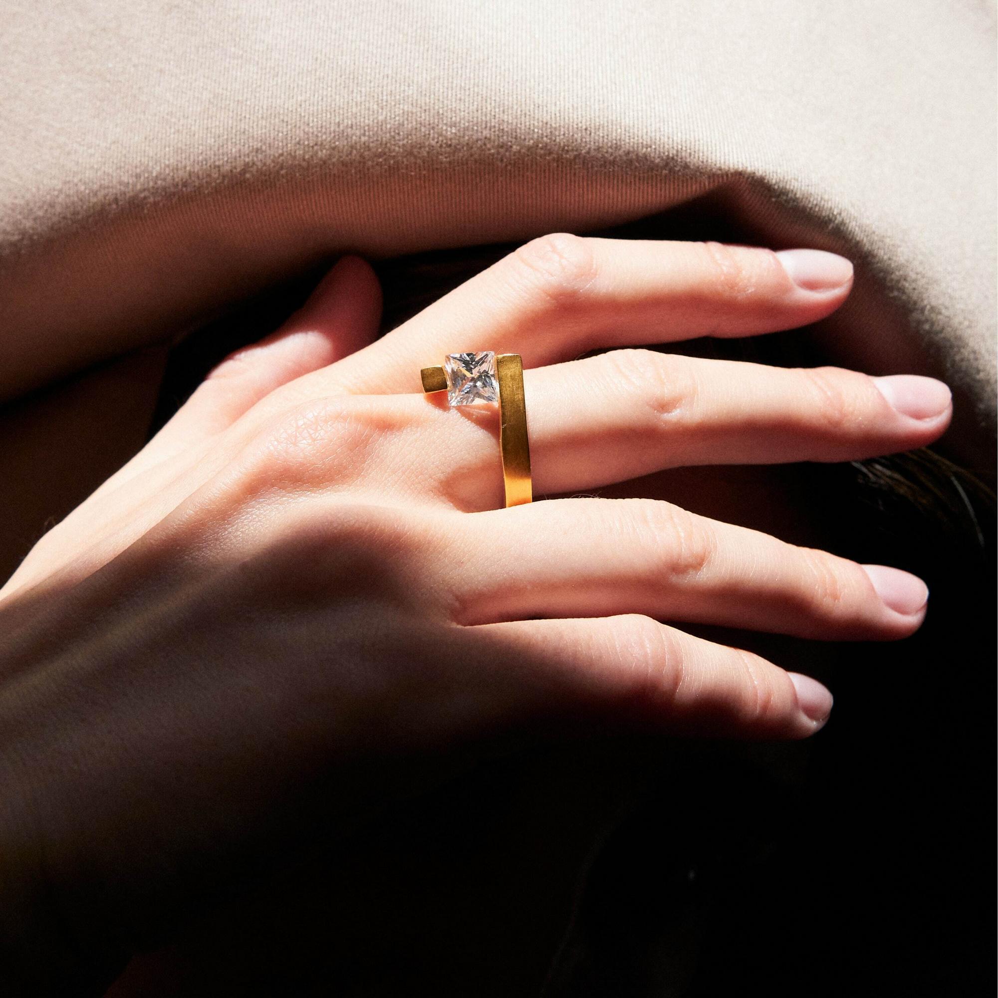 Verėvkina Treasures Кольцо Ледышка с фианитом в позолоте