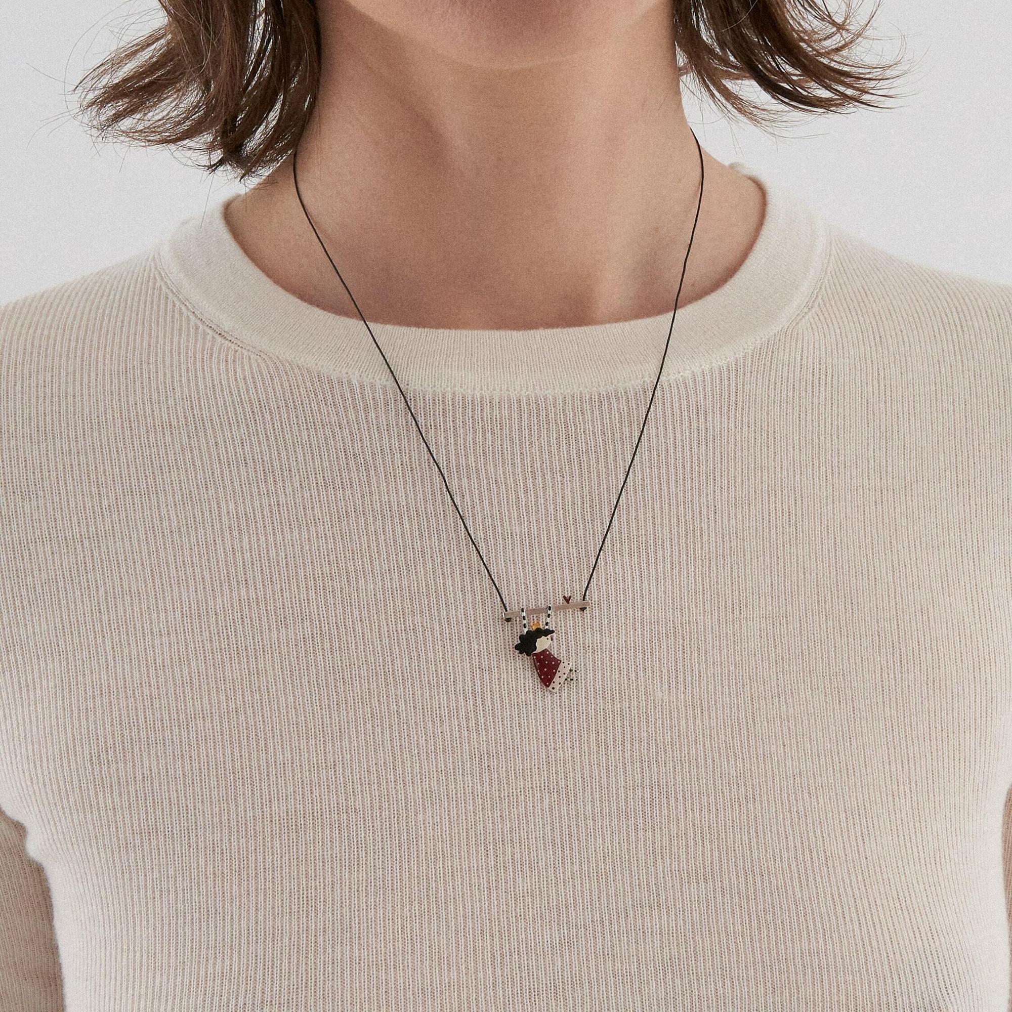 Kiss The Frog Studio Кулон на шнурке Влюбленная принцесса