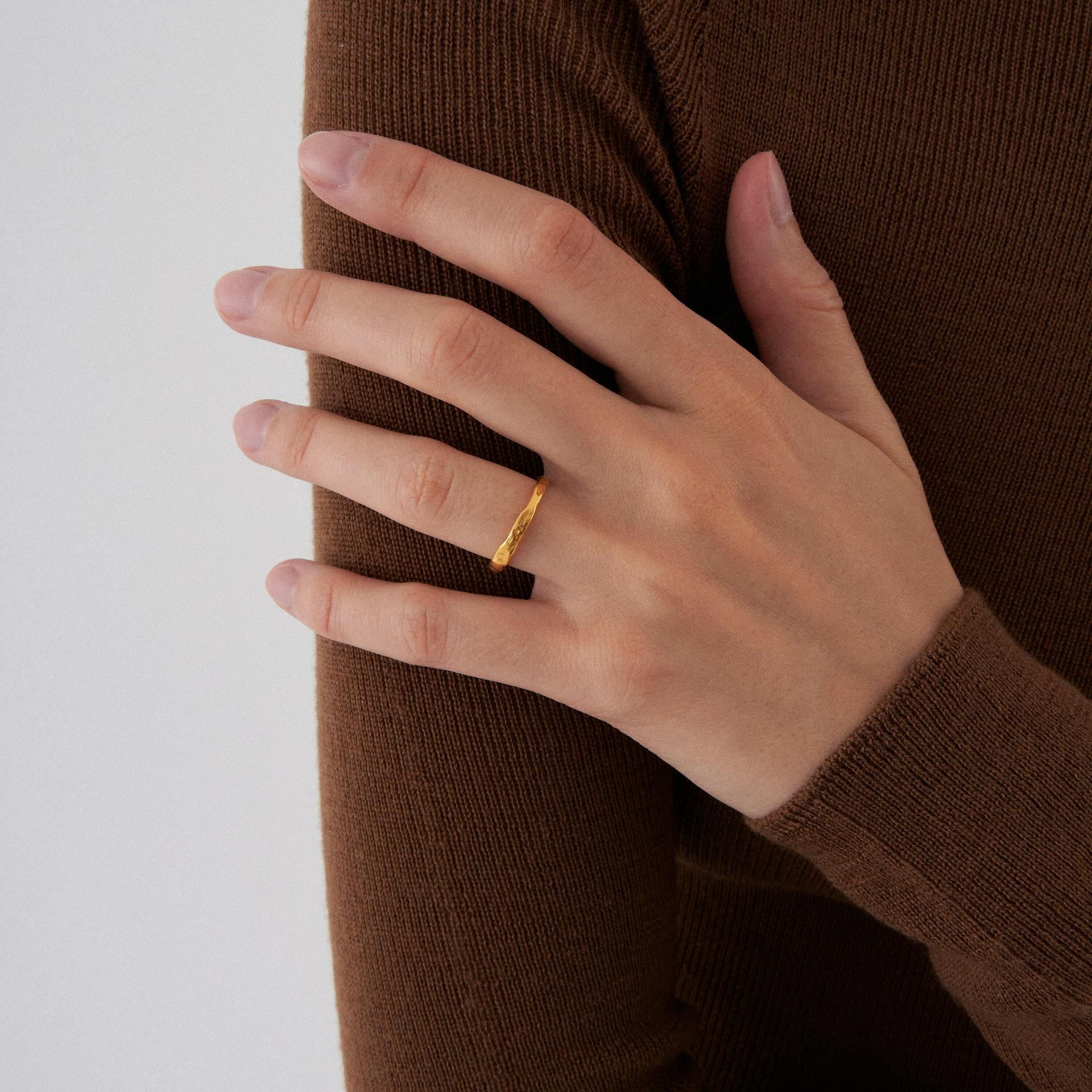 Sergacheva Jewelry Тонкое кольцо без камня в позолоте