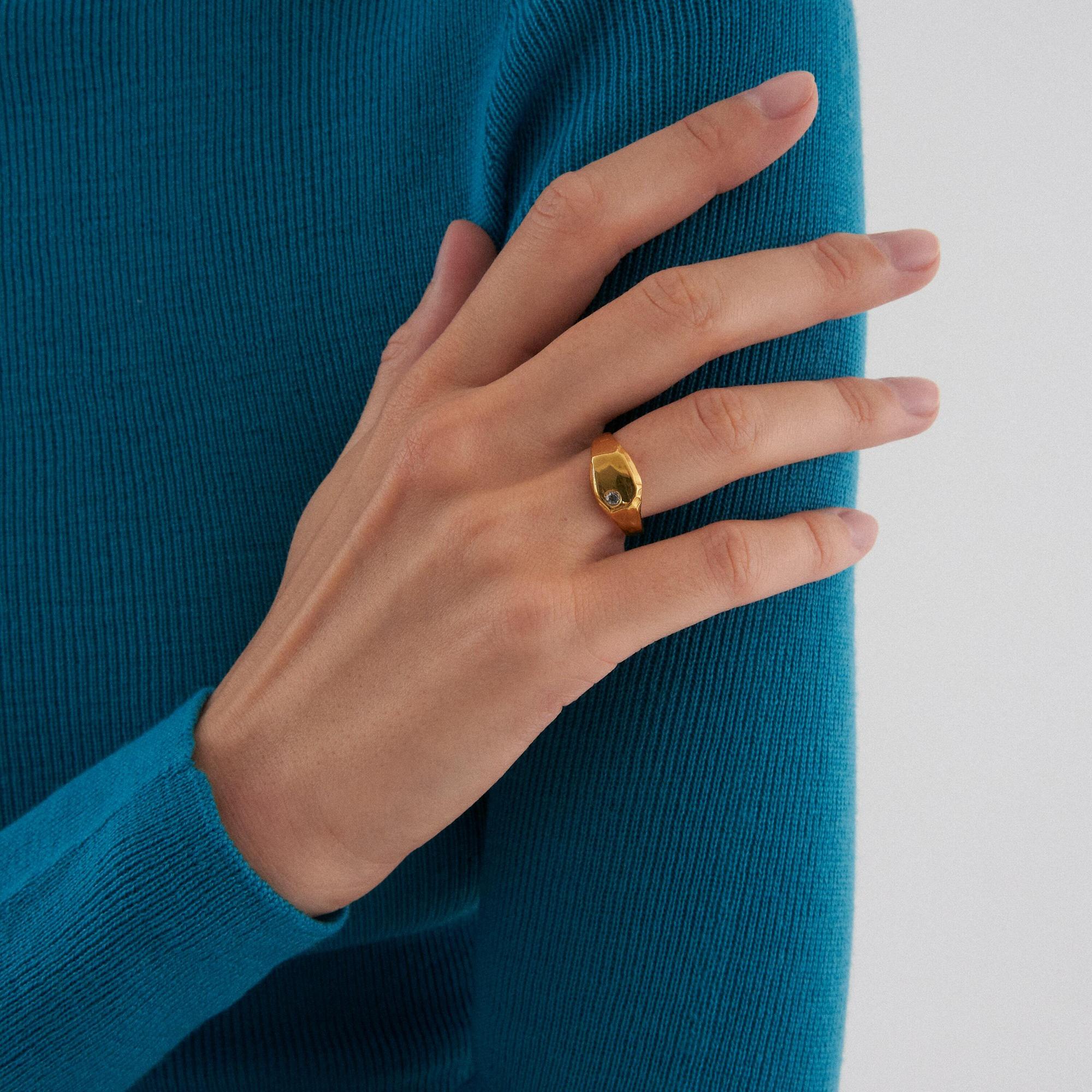 Sergacheva Jewelry Кольцо Mole в позолоте с бесцветным кварцем