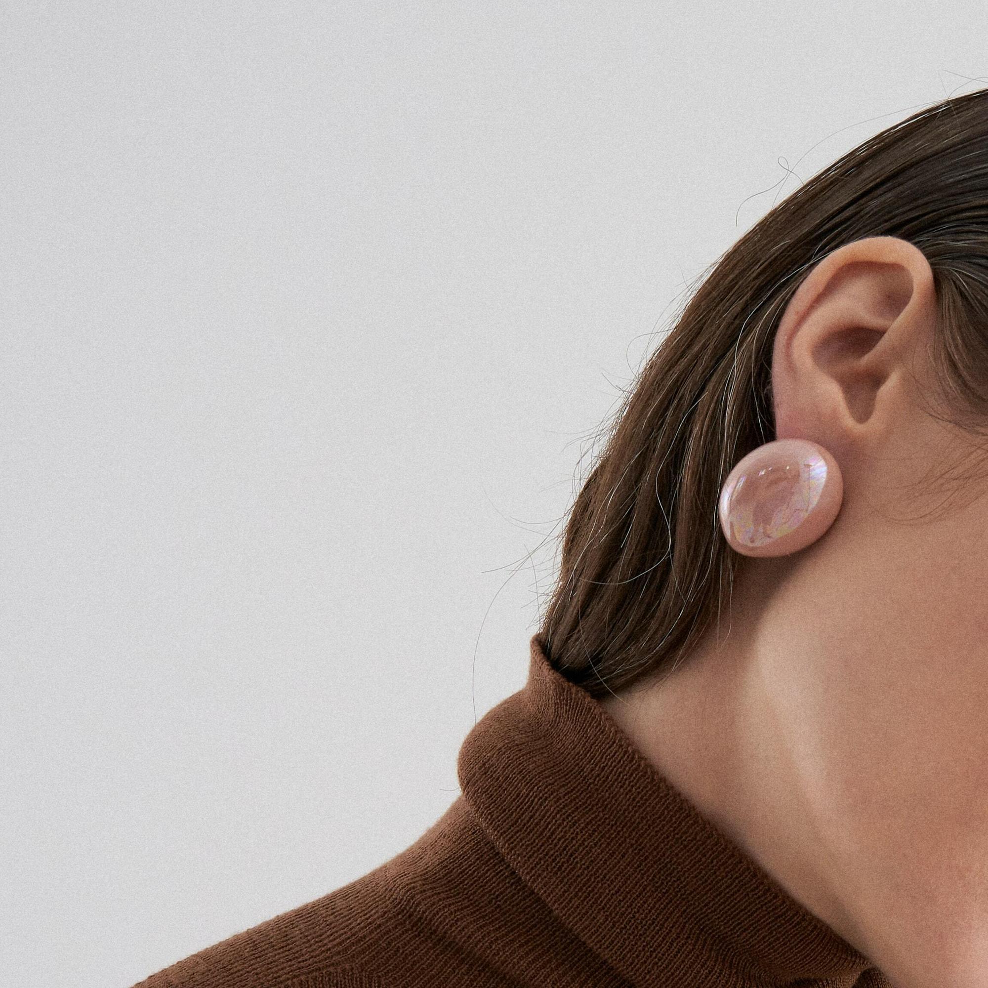 RES Objects Серьги «Галька» малые с розовым радужным покрытием