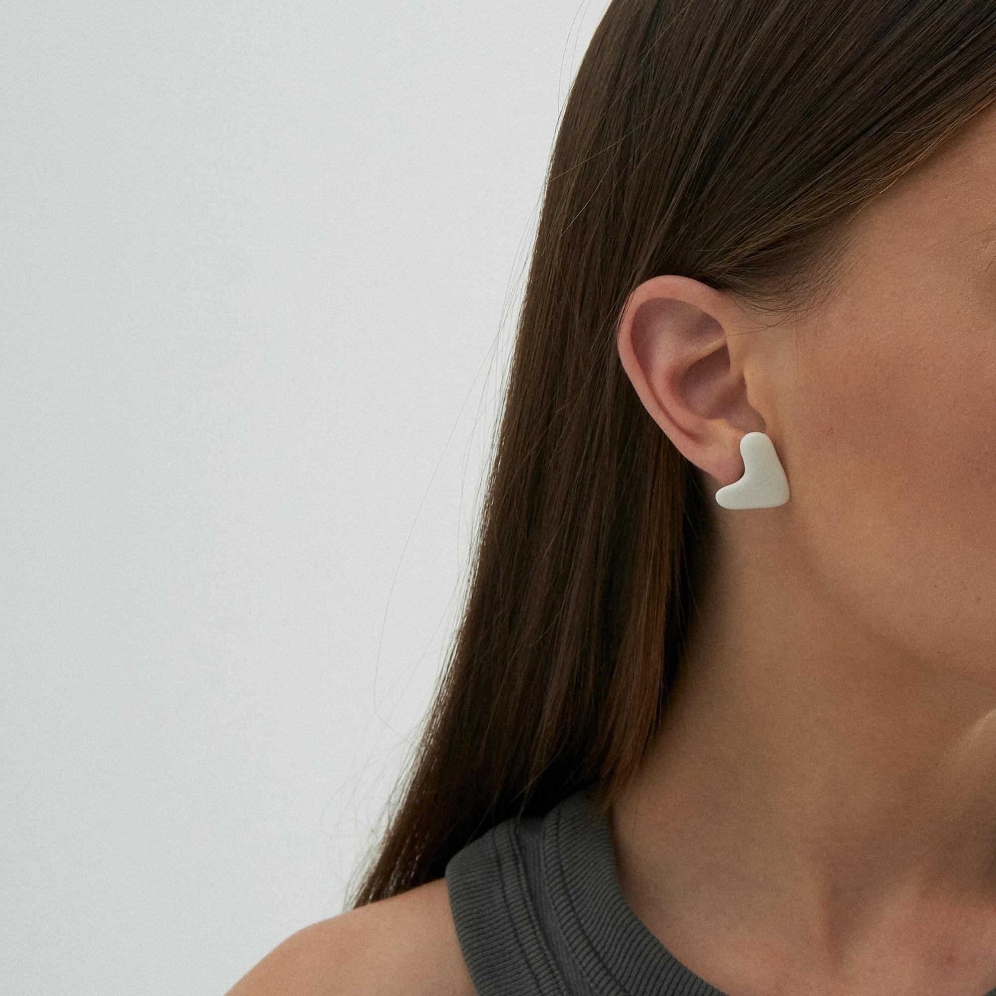 RES Objects Серьги «Сердца» малые в белом