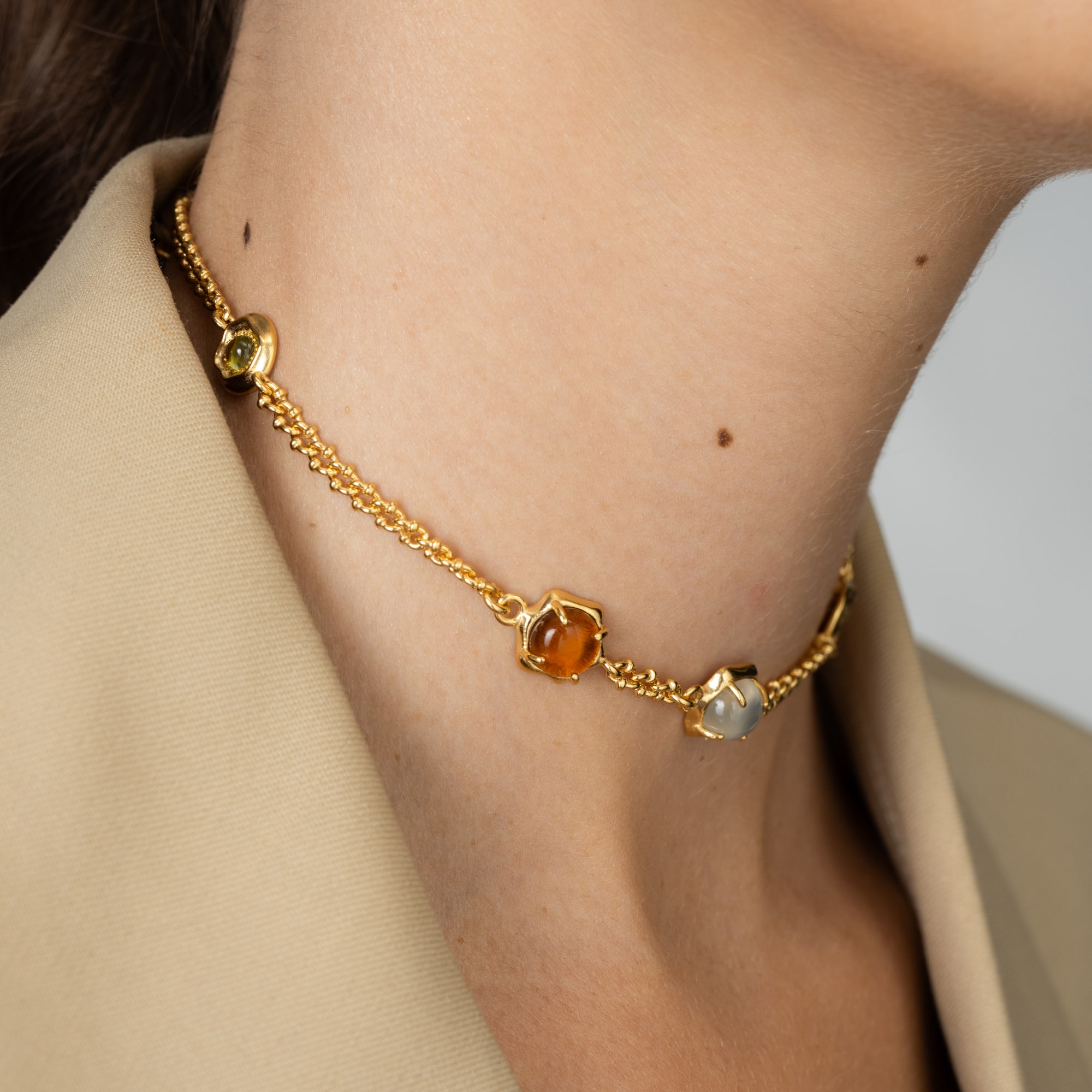 YOSTER Колье Corporeal в позолоте