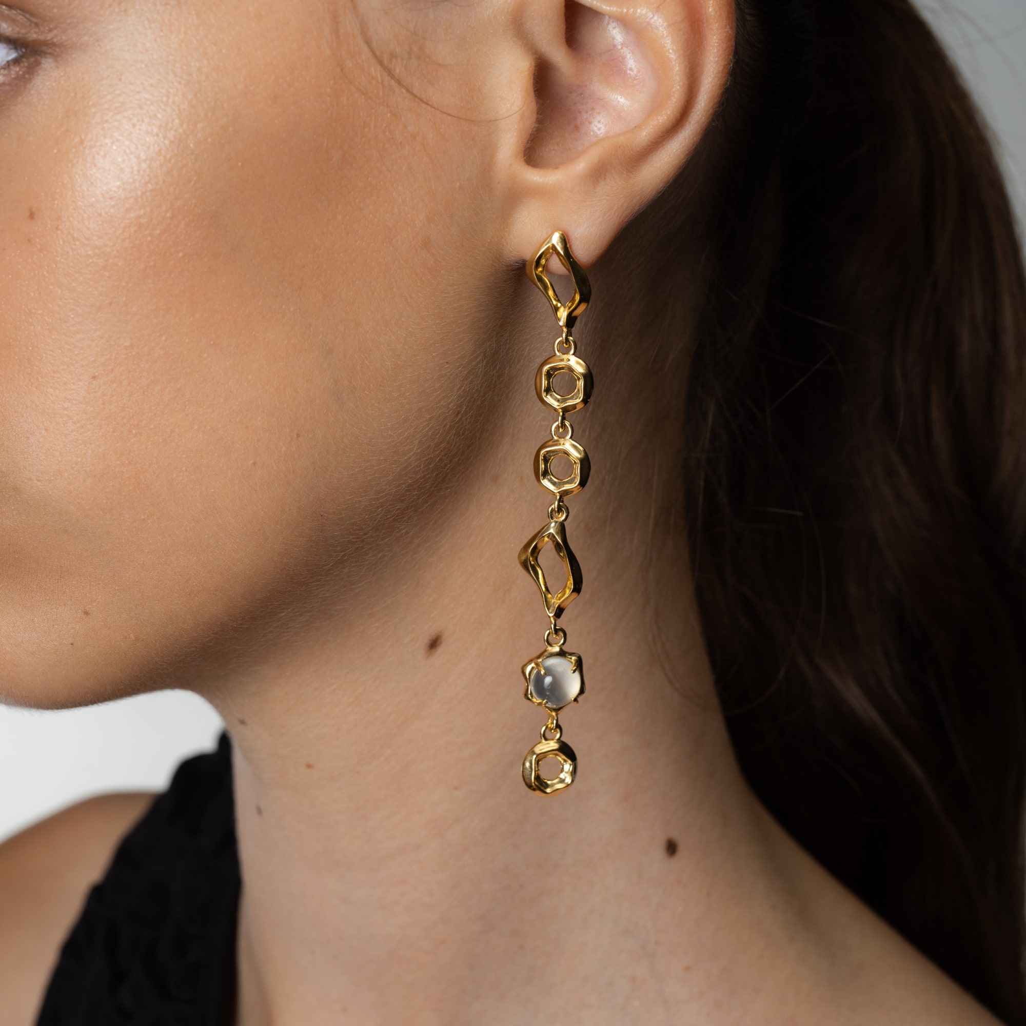 YOSTER Серьги Equilibrium с лунным камнем