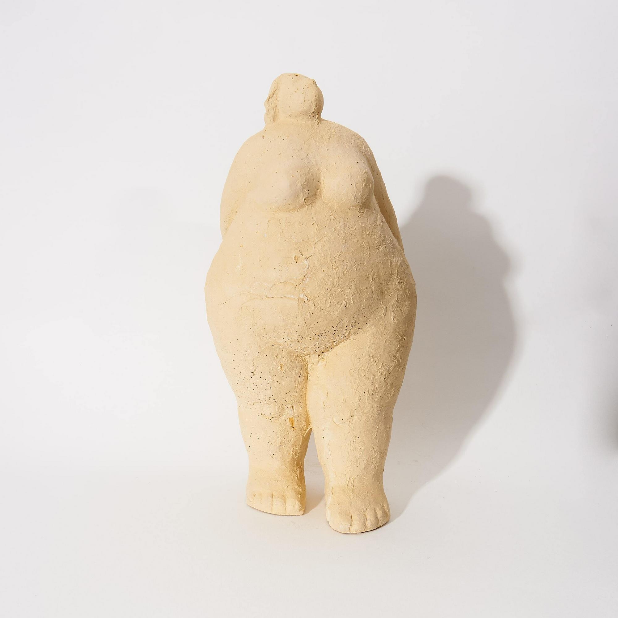 KimCa Decor Скульптура Женщина V7 в желтом цвете