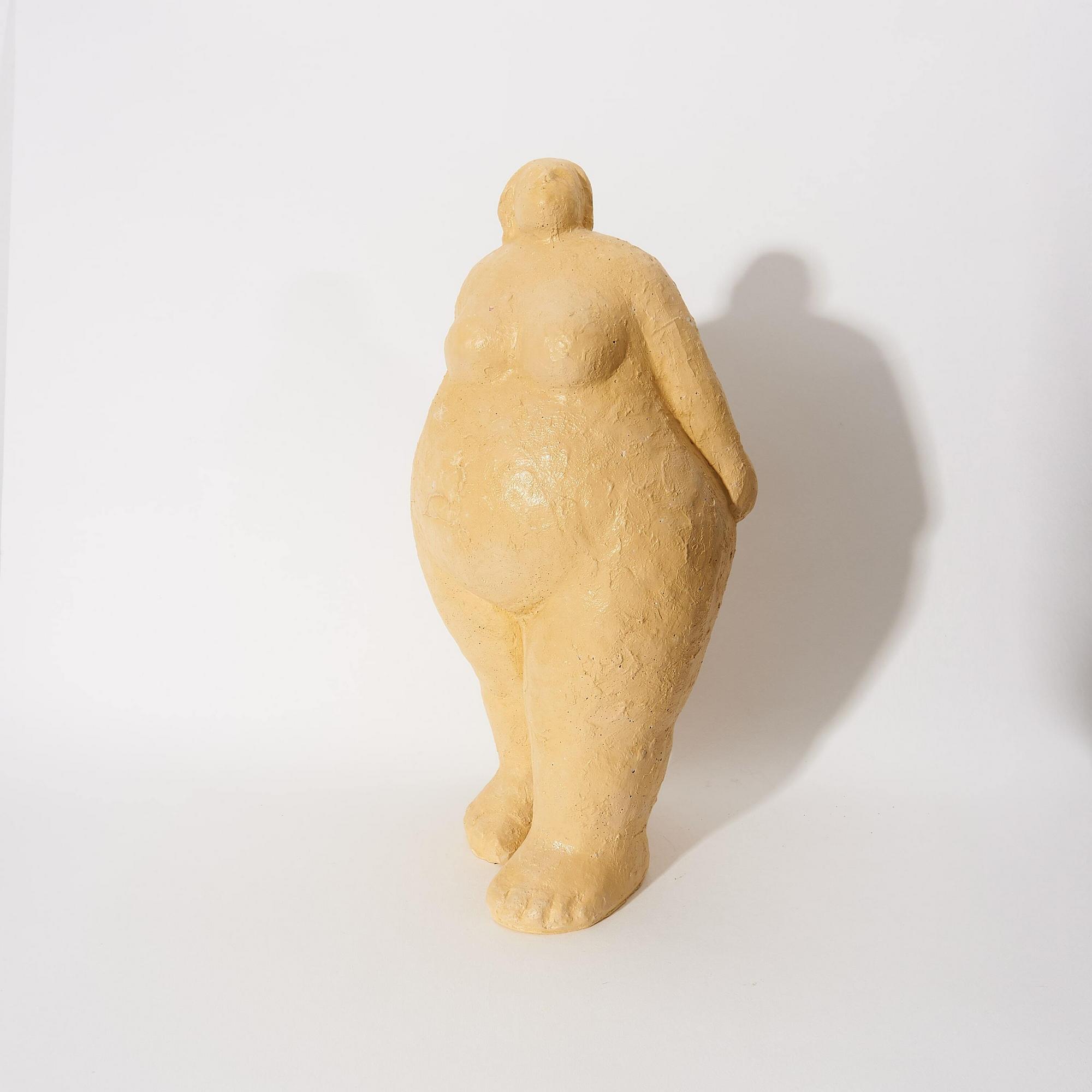 KimCa Decor Скульптура Женщина V7 в желтом цвете, глянцевая