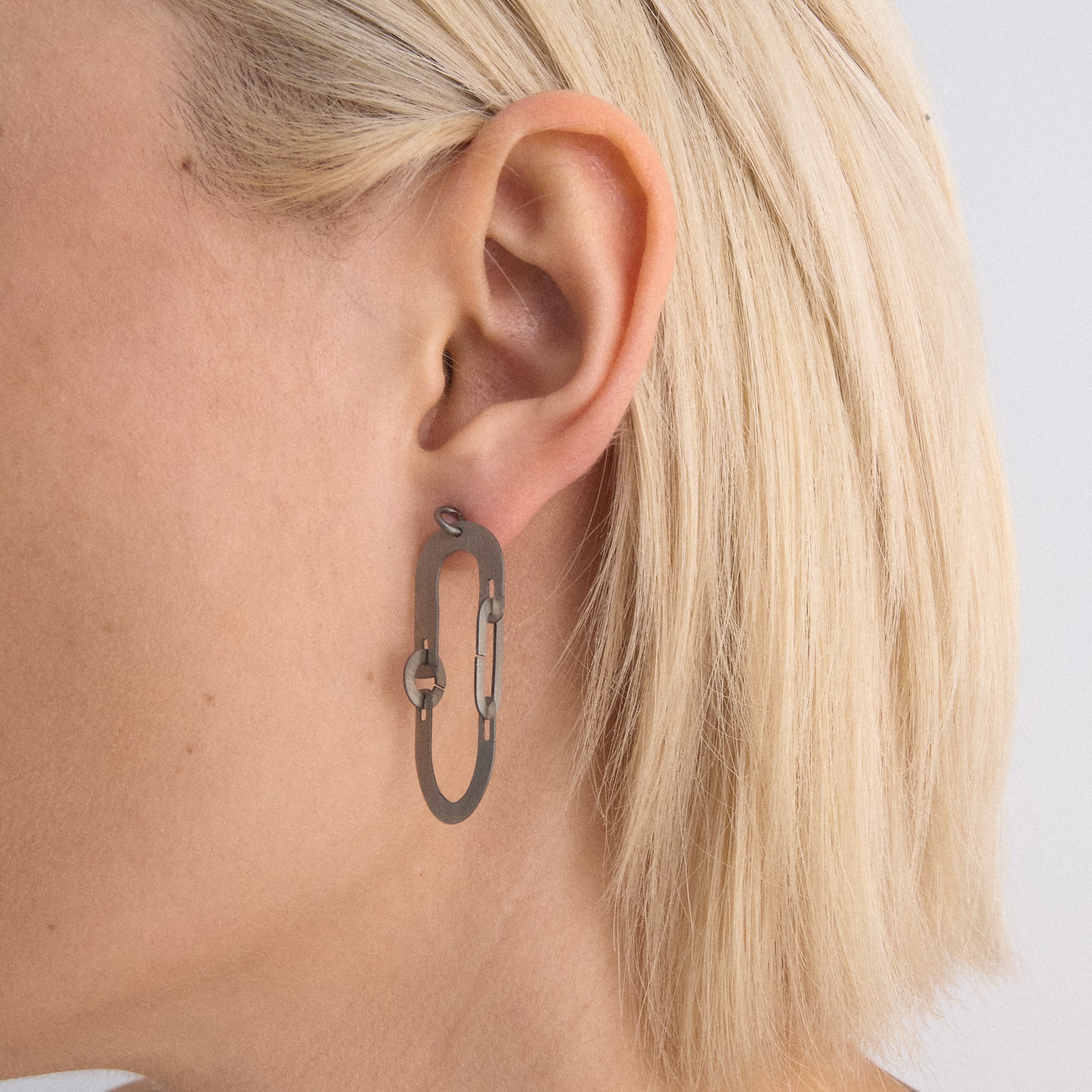 YA Пространственные серьги из пластин