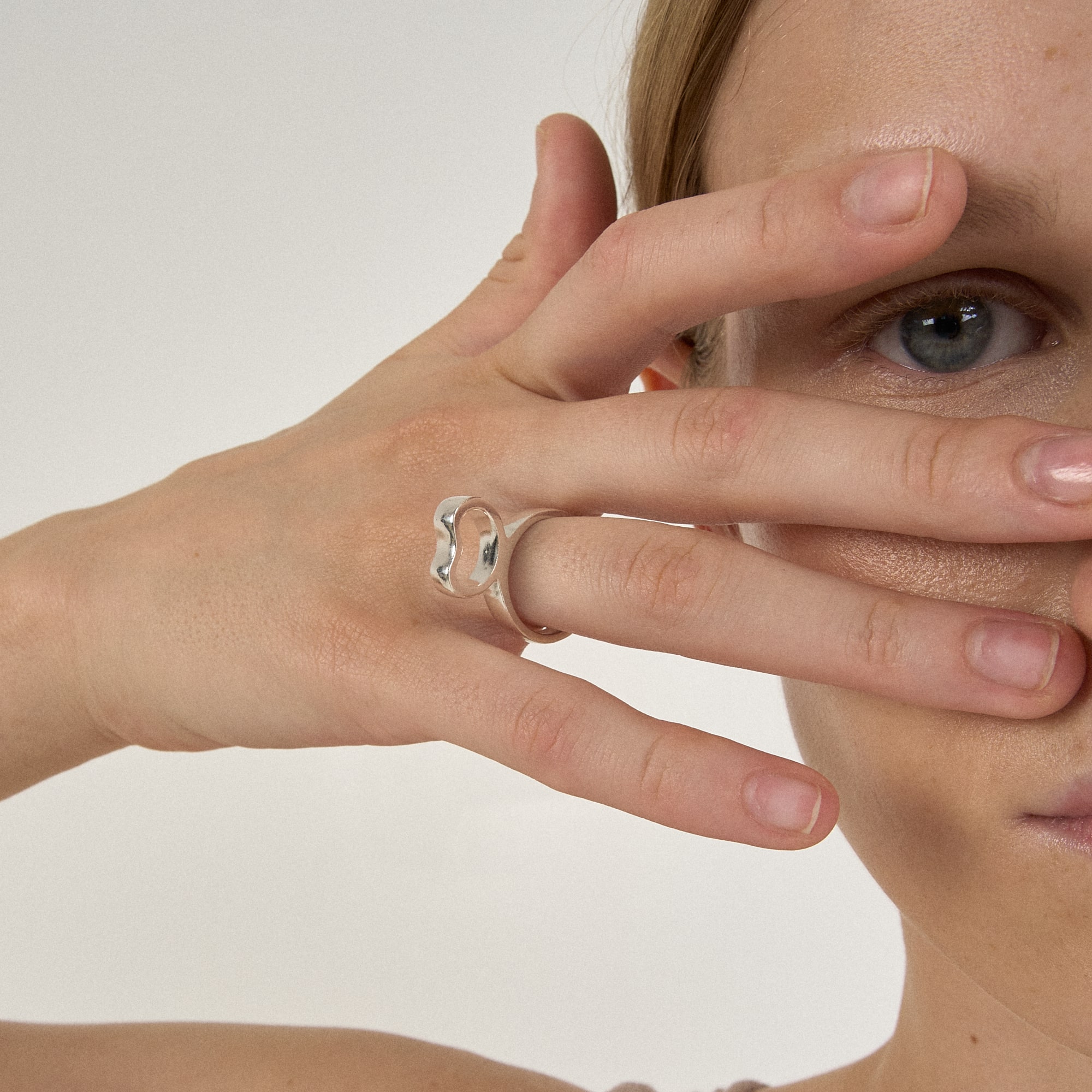 SOMNILOQUY Кольцо Rinon в форме почки