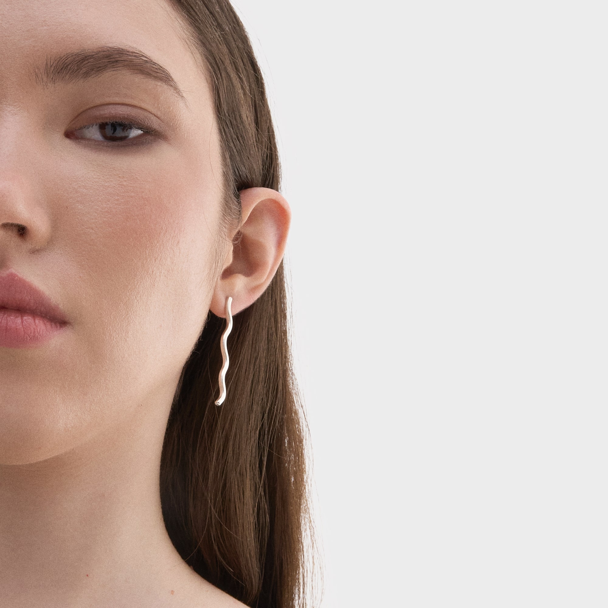 Childinside Крупные ассиметричные серьги Волна