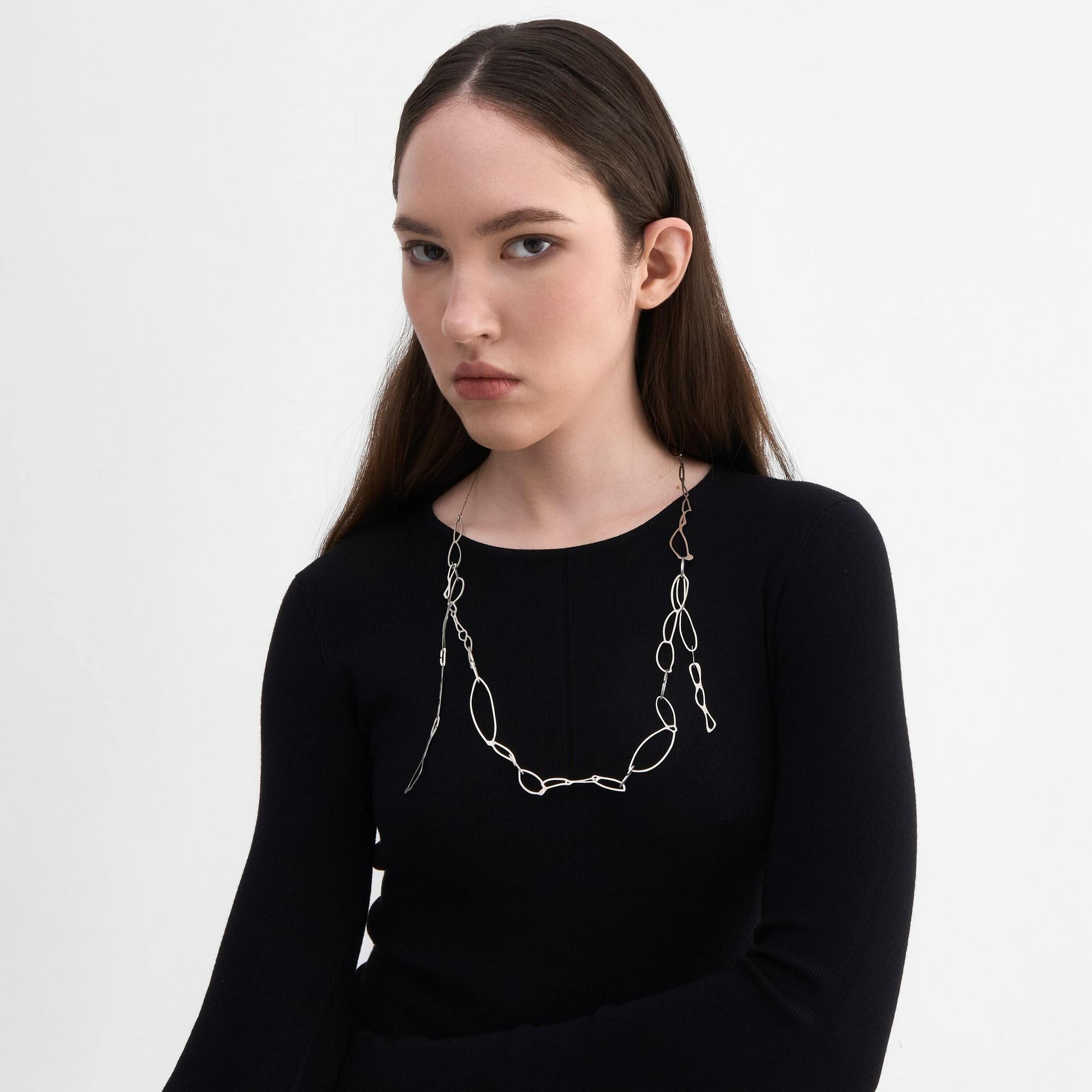 YA Ажурное колье из титана