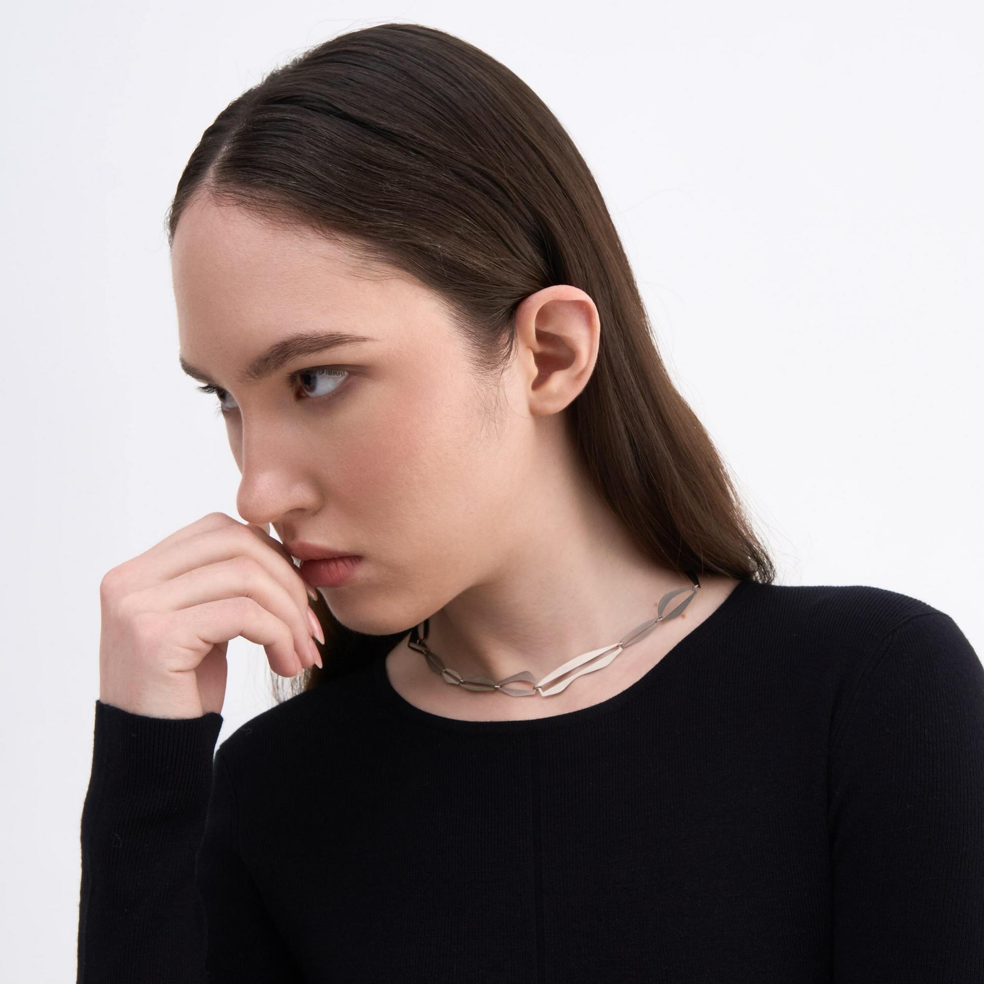 YA Колье из титана