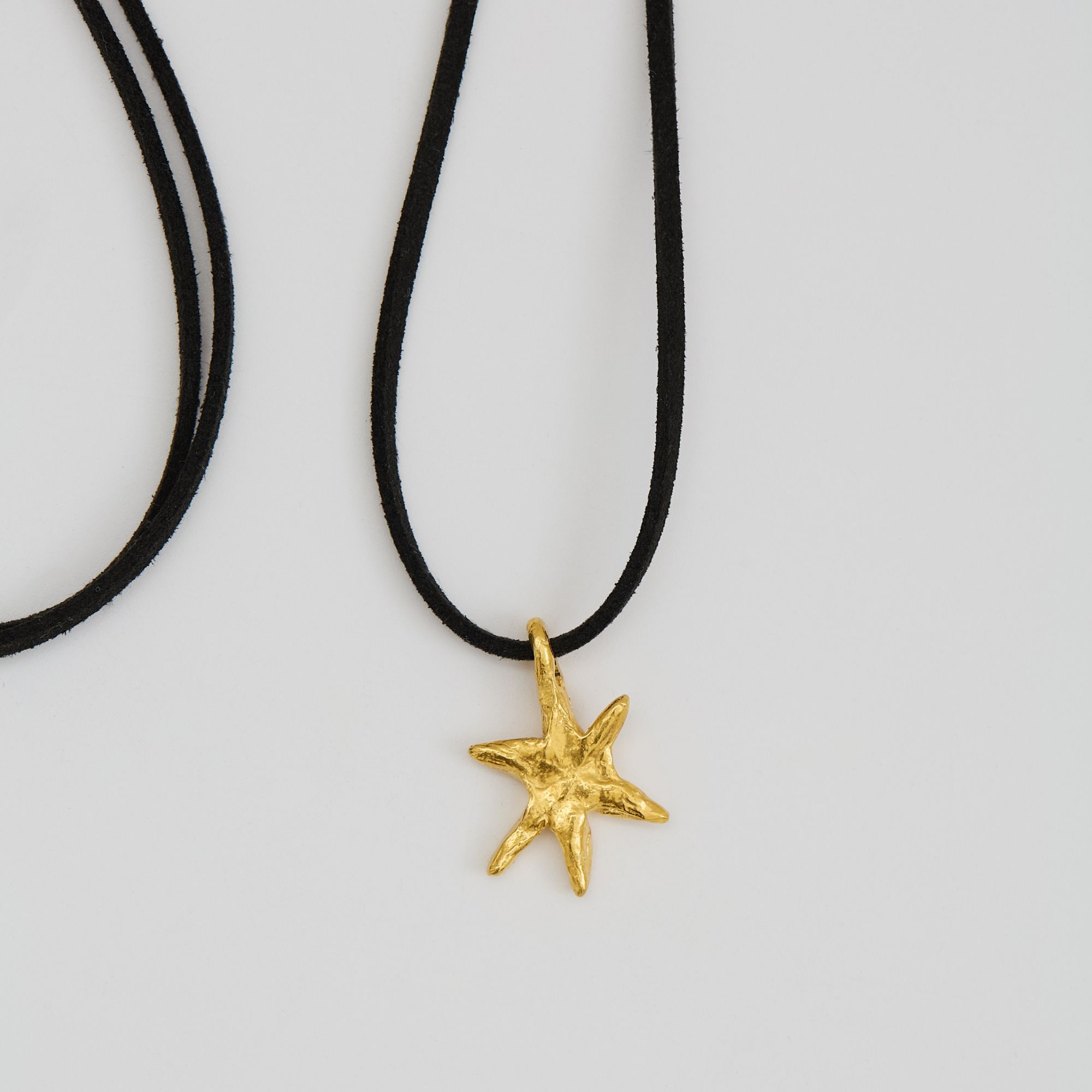 Sasha Gunga Звезда на замшевой нити