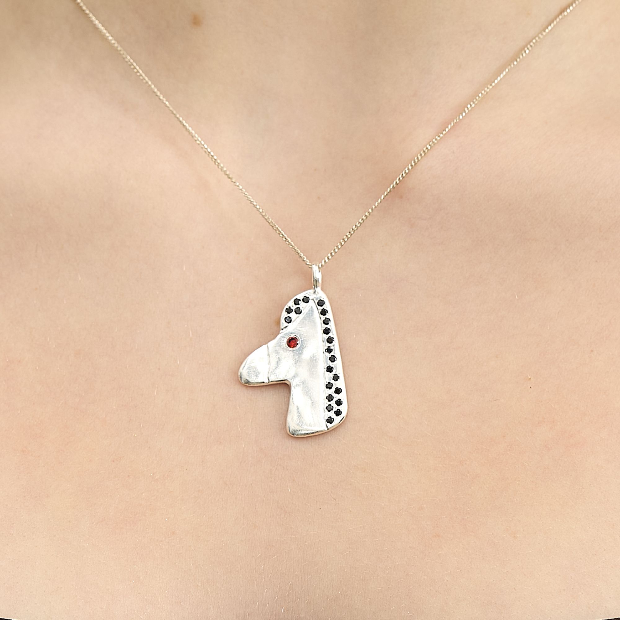 Sasha Gunga Подвеска в виде лошадки с черной гривой