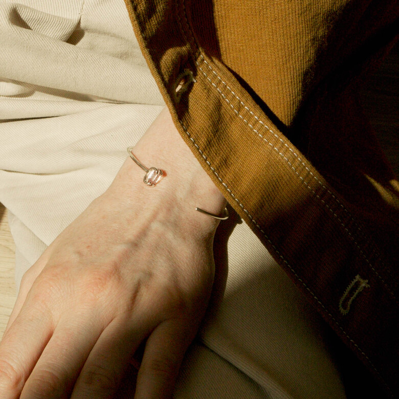 MIRTA Открытый браслет Herkimer с бриллиантом