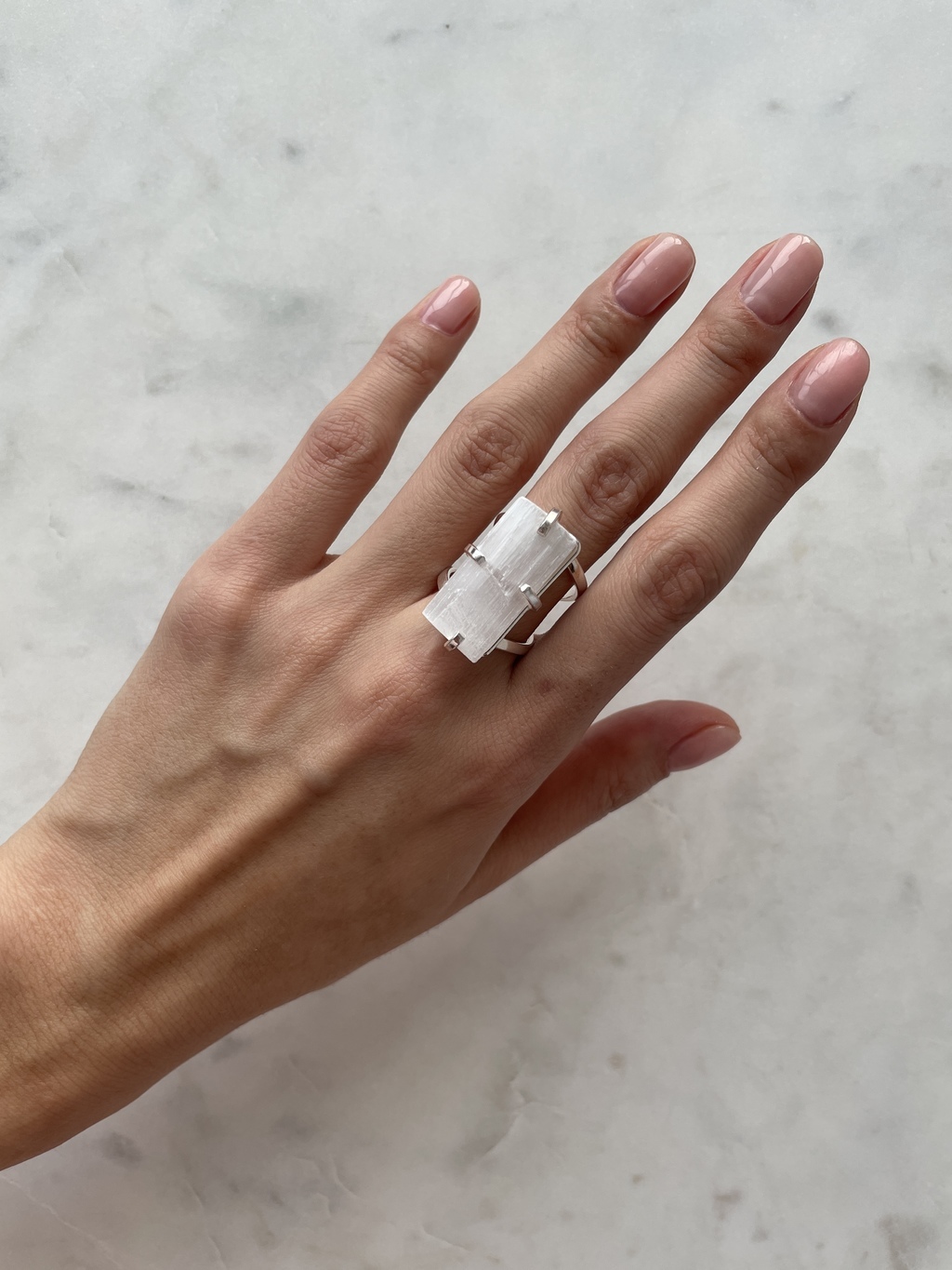 Кольцо с селенитом