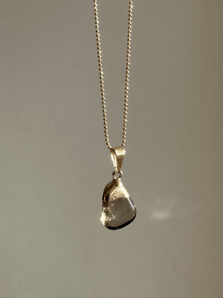 Подвеска с раухтопазом (дымчатый хрусталь) в обрамлении золота 24к