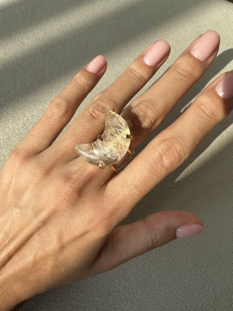 Кольцо с горным хрусталем в форме луны