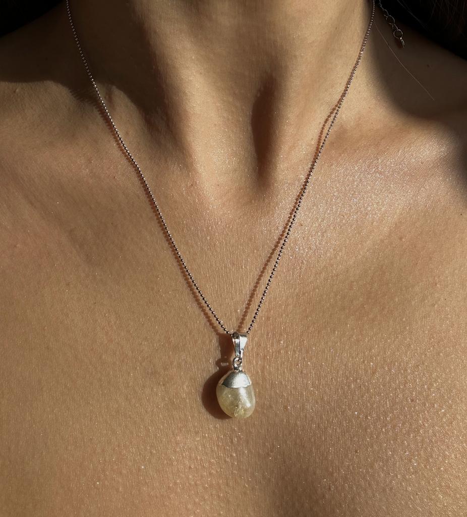 Подвеска с цитрином в обрамлении серебра