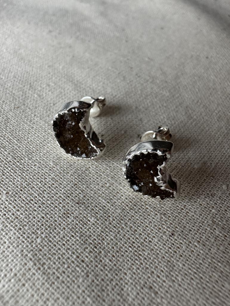 Серьги пуссеты MOON с кварцем