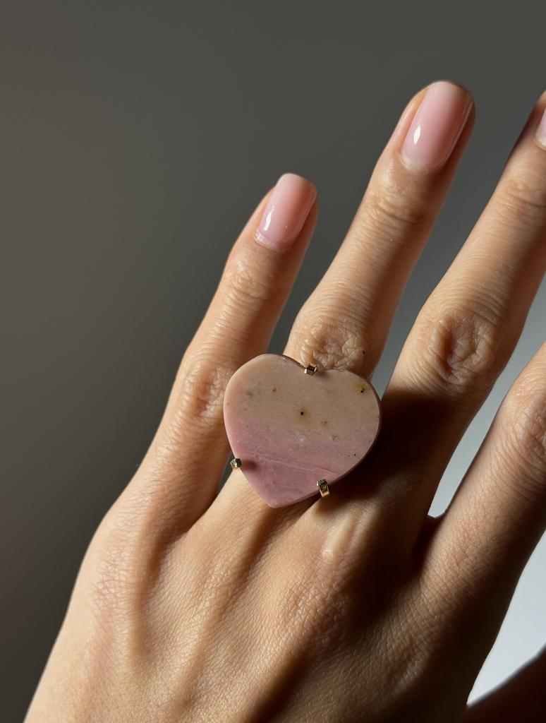 Кольцо с клубничным кварцем в форме сердца 18 - 21 размер