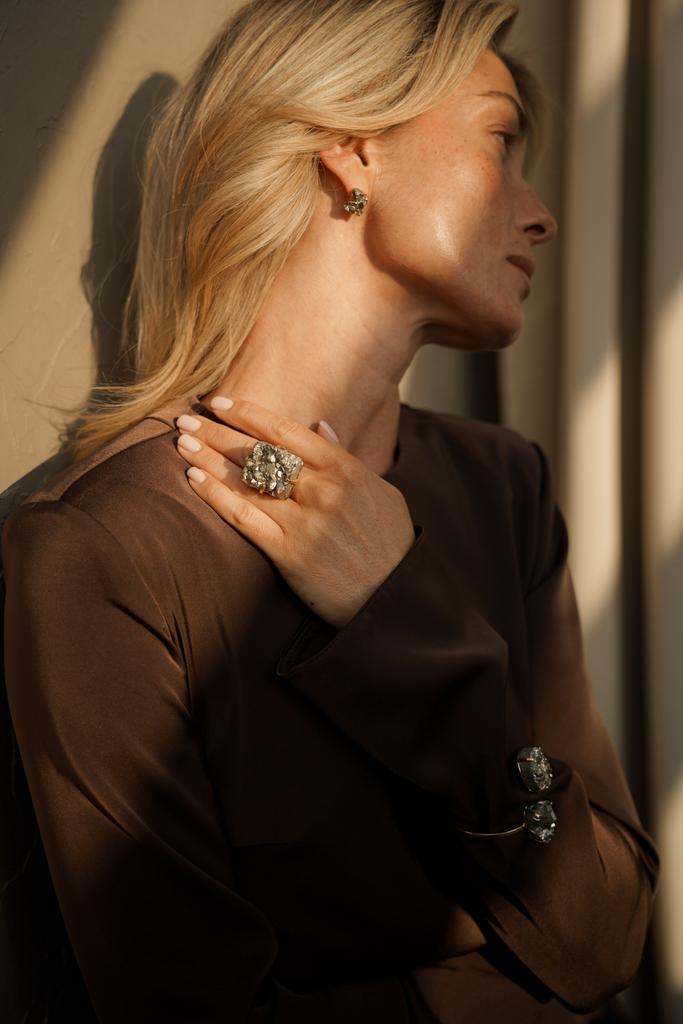 Кольцо с крупным пиритом 18 - 22 размер