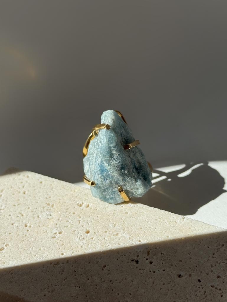 Кольцо с крупным аквамарином