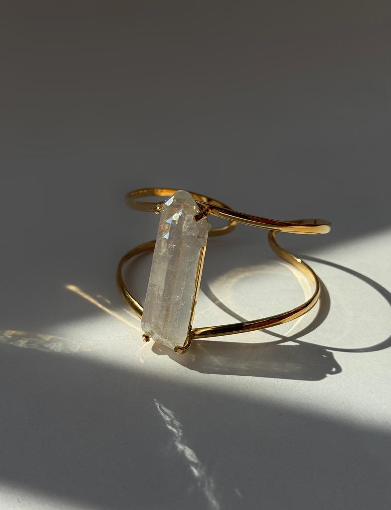 Браслет с кристаллом горного хрусталя