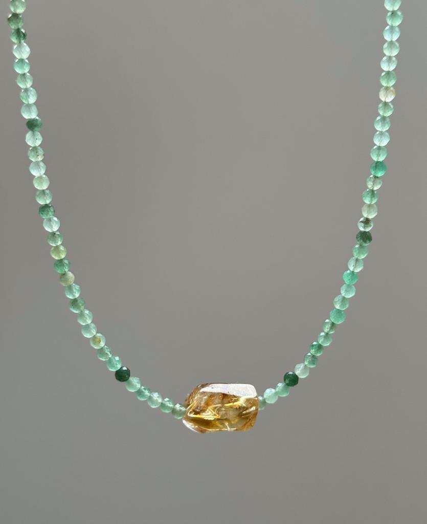 Чокер с авантюрином и кристаллом цитринм