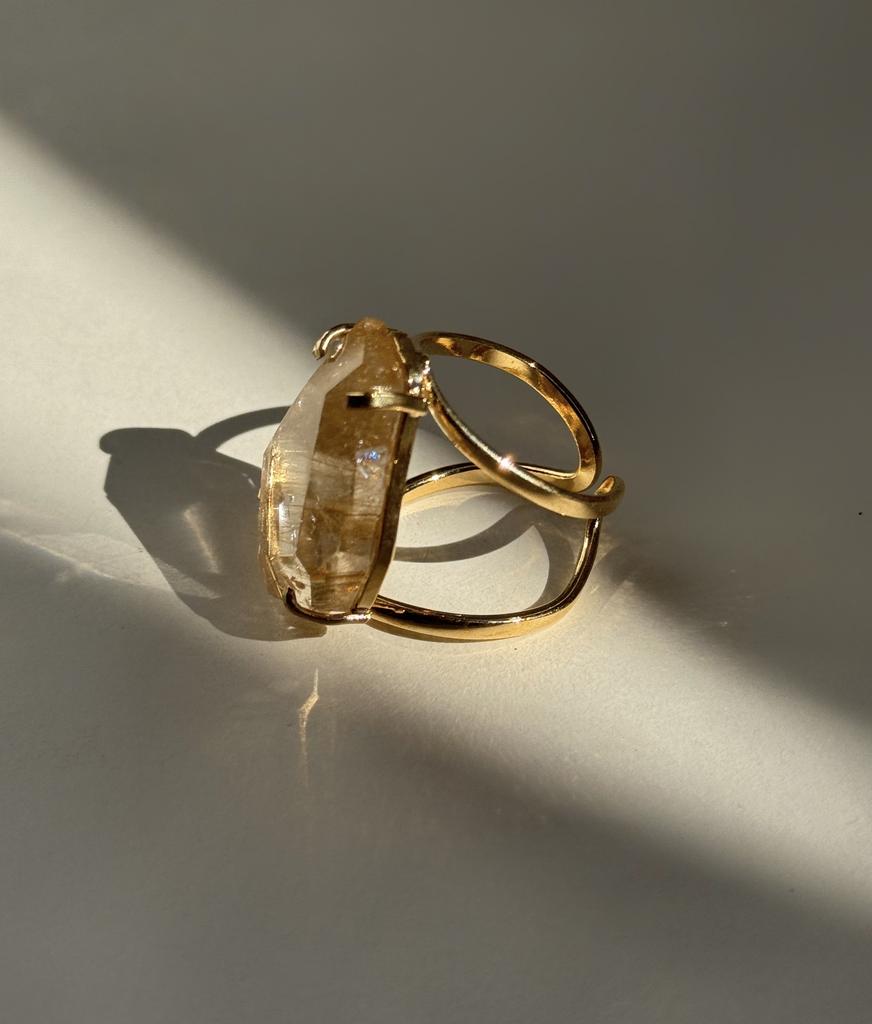 Кольцо с шлифованным рутиловым кварцем 17 - 22 размер