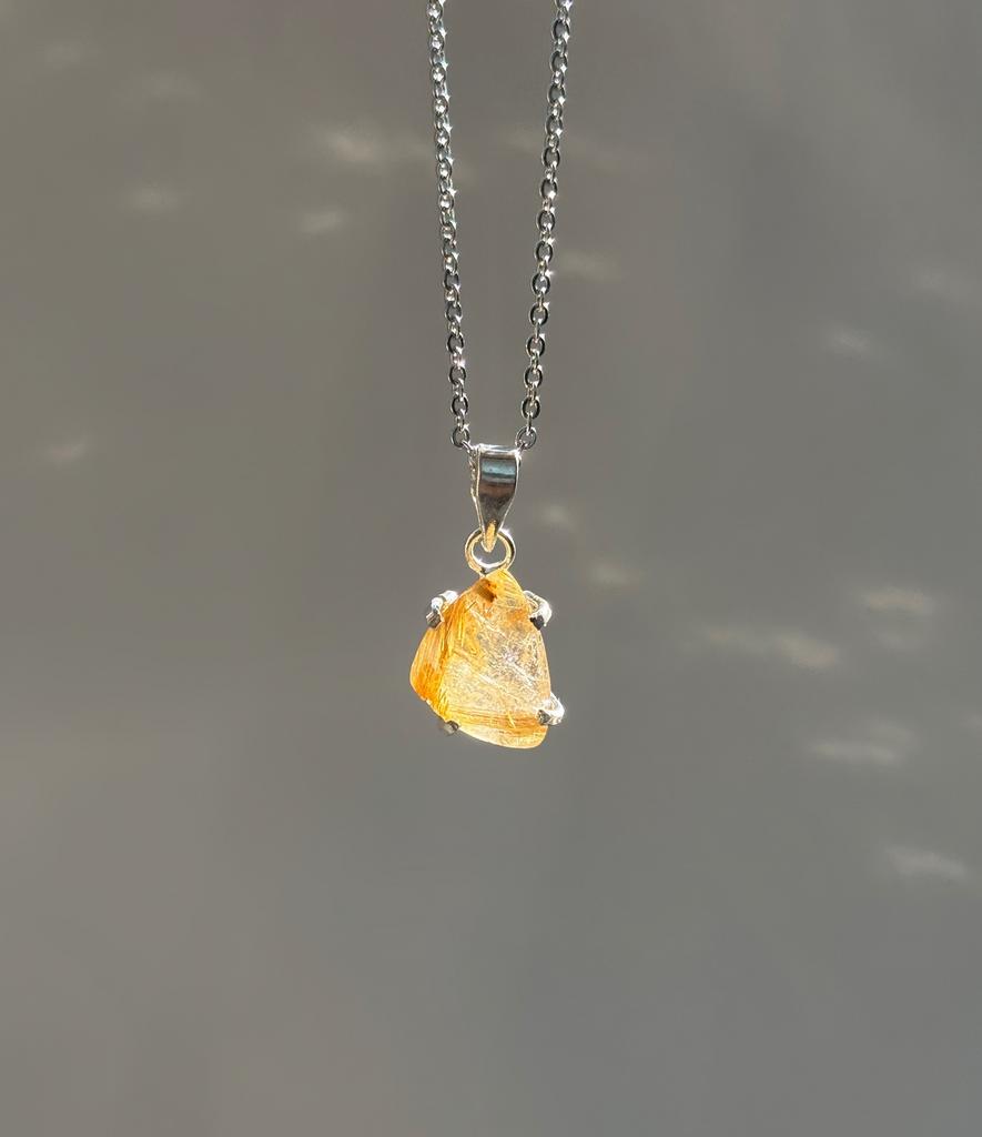 Подвеска с рутиловым кварцем