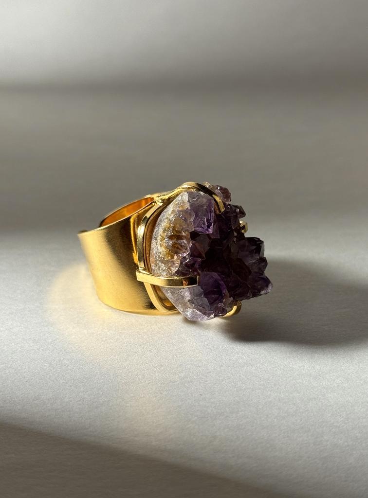 Кольцо кафф с аметистом