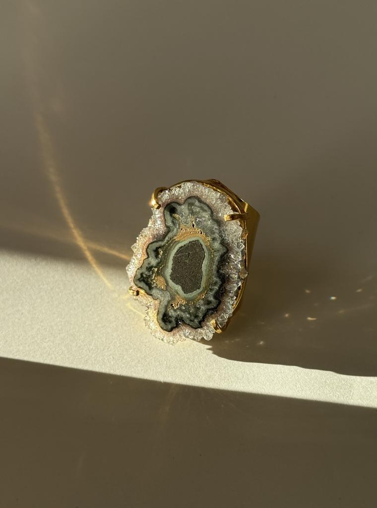 Кольцо кафф со сталактитом аметиста