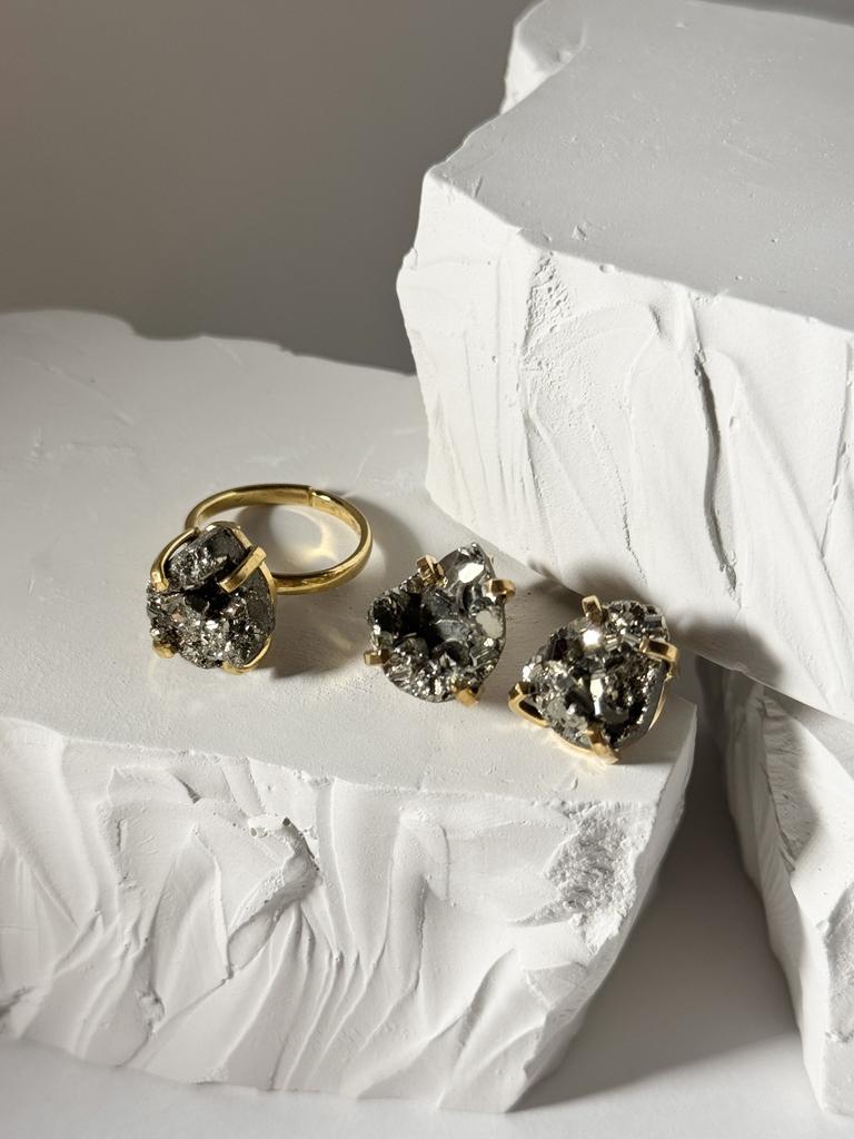 Комплект кольцо и серьги с пиритом  «Роскошь в одном прикосновении»