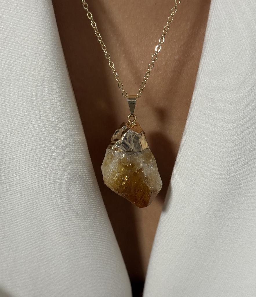 Подвеска с крупным кристаллом цитрина в обрамлении золота 24к