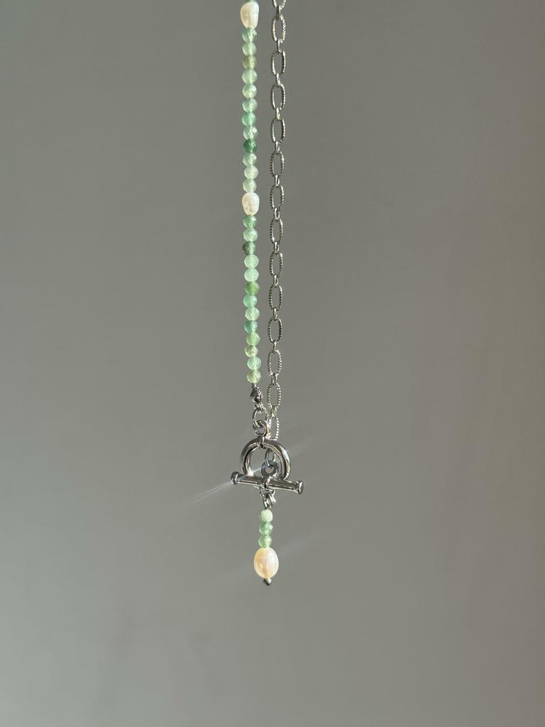 Колье с авантюрином и культивированным жемчугом