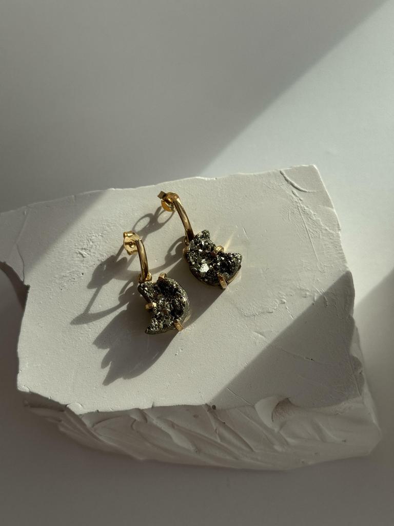 Серьги с пиритом в форме луны