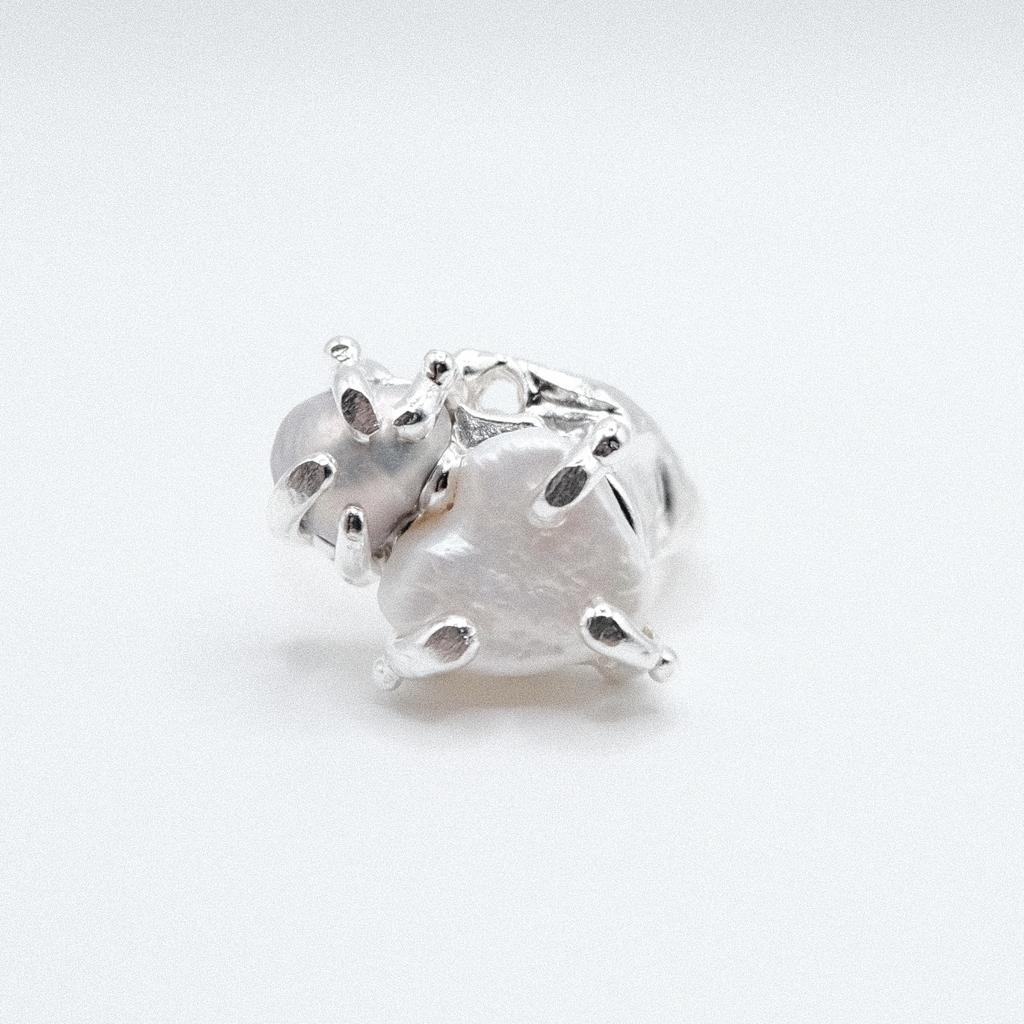 Кольцо с разноцветным жемчугом