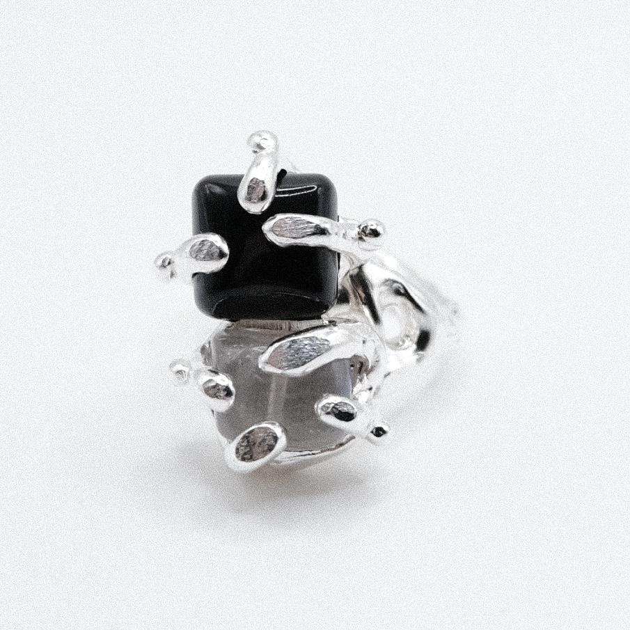 Кольцо с лабрадоритом и агатом