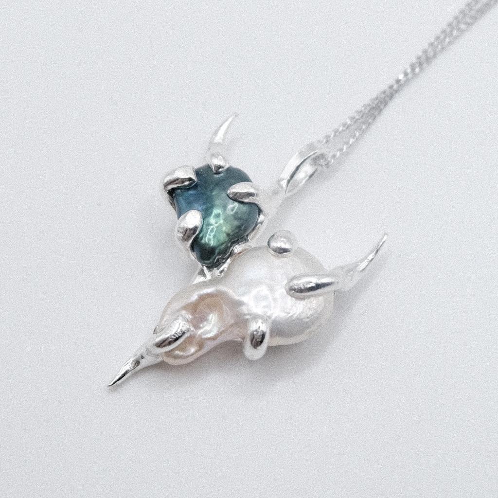 Подвеска с разноцветным жемчугом «You/me»