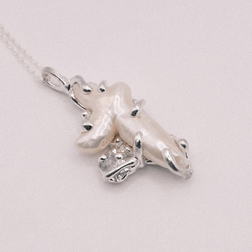 Подвеска с жемчугом и белым фианитом (skol*zko)