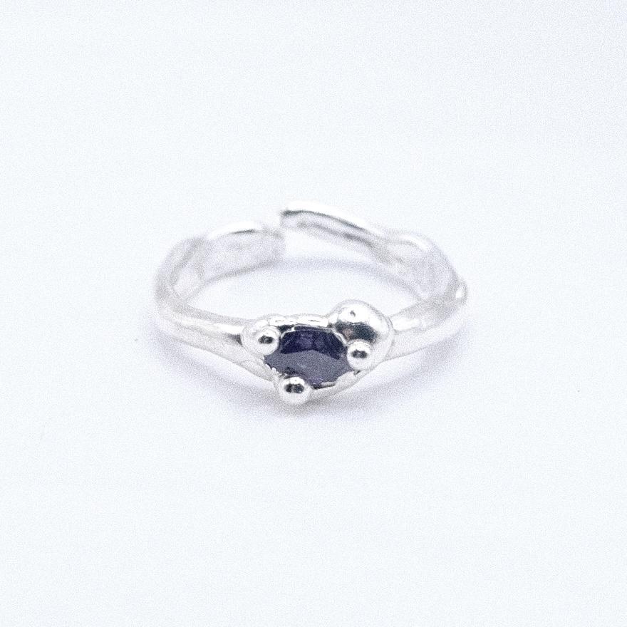 Кольцо с фиолетовым фианитом (skol*zko)