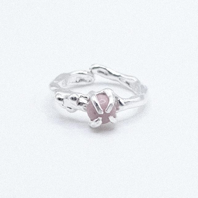 Кольцо с родонитом “Скользко”