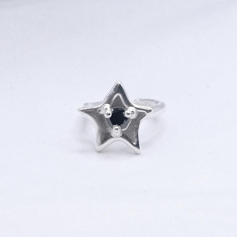 Кольцо «Звёздочка» с чёрным фианитом