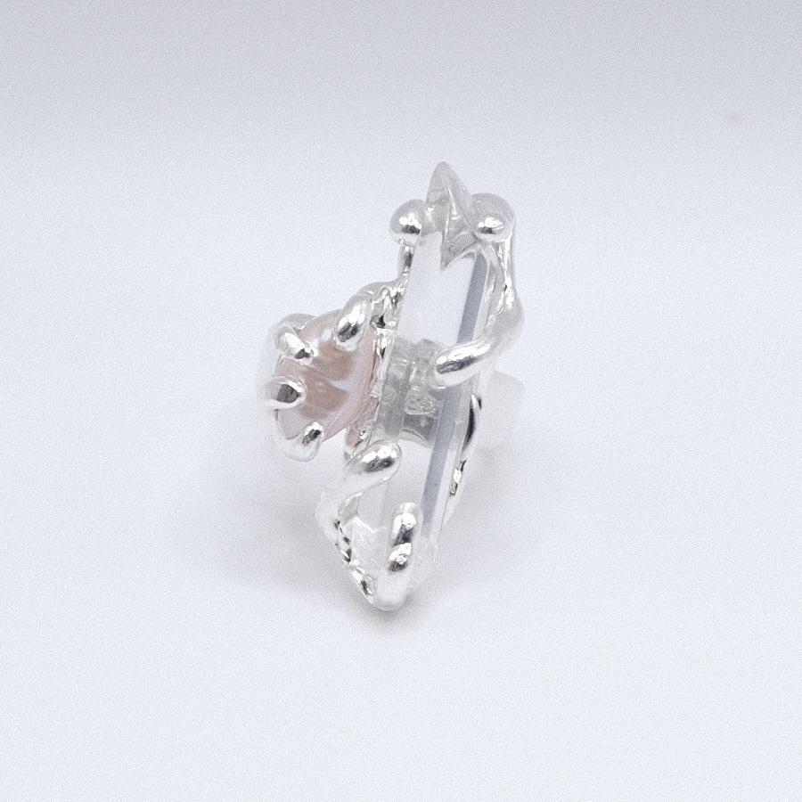 Кольцо с кварцем и жемчугом